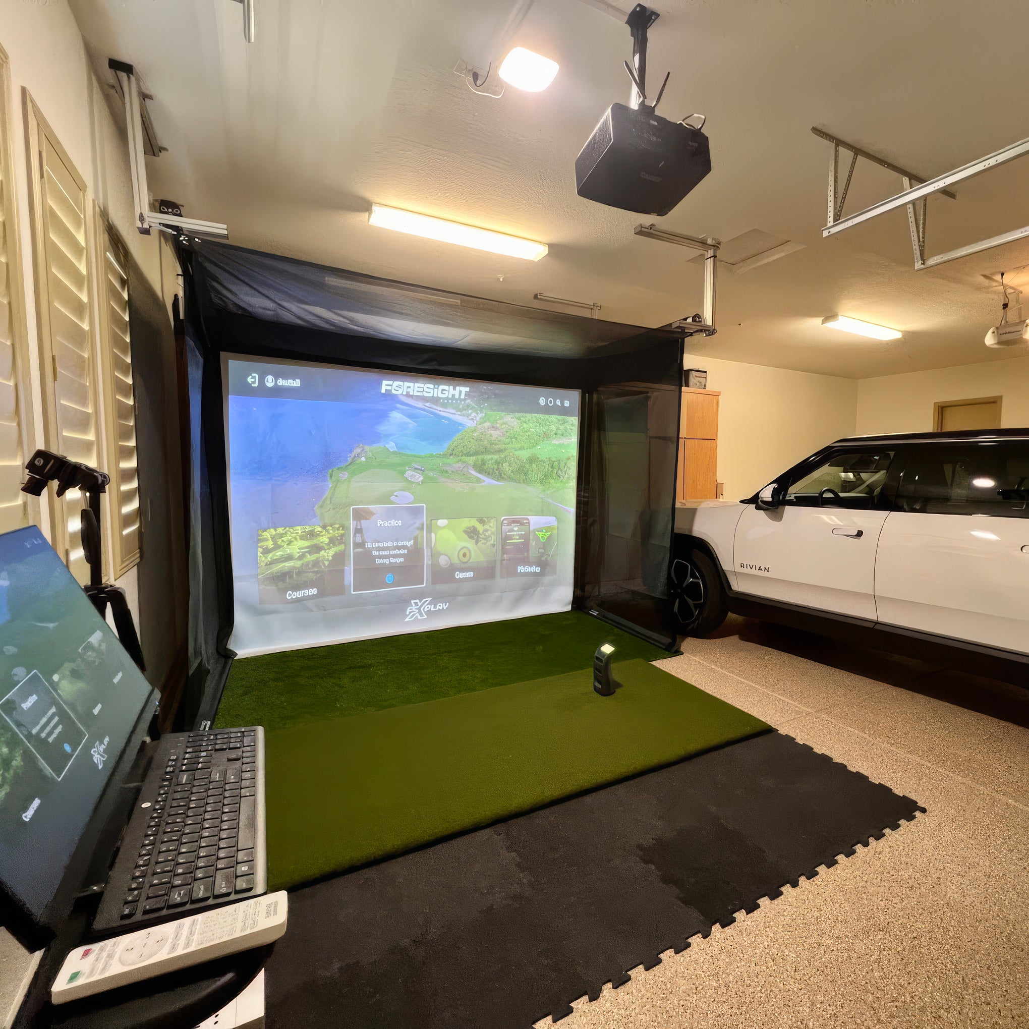 Vanish Series Retractable Golf Enclosure (Vanish 16H)